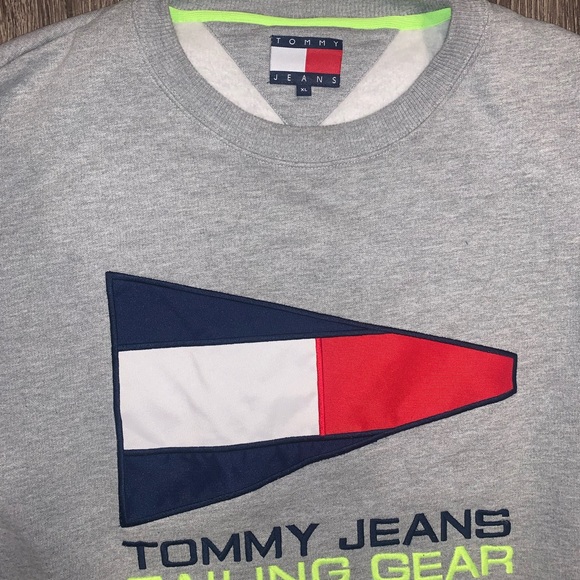 Tommy Hilfiger crewneck xl - Picture 3 of 4